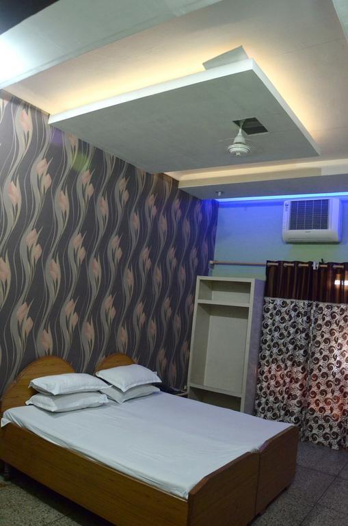 Hotel New Bakshi House Agra Szoba fotó